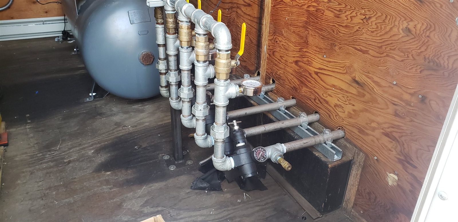 RS4000 — piping manifold
