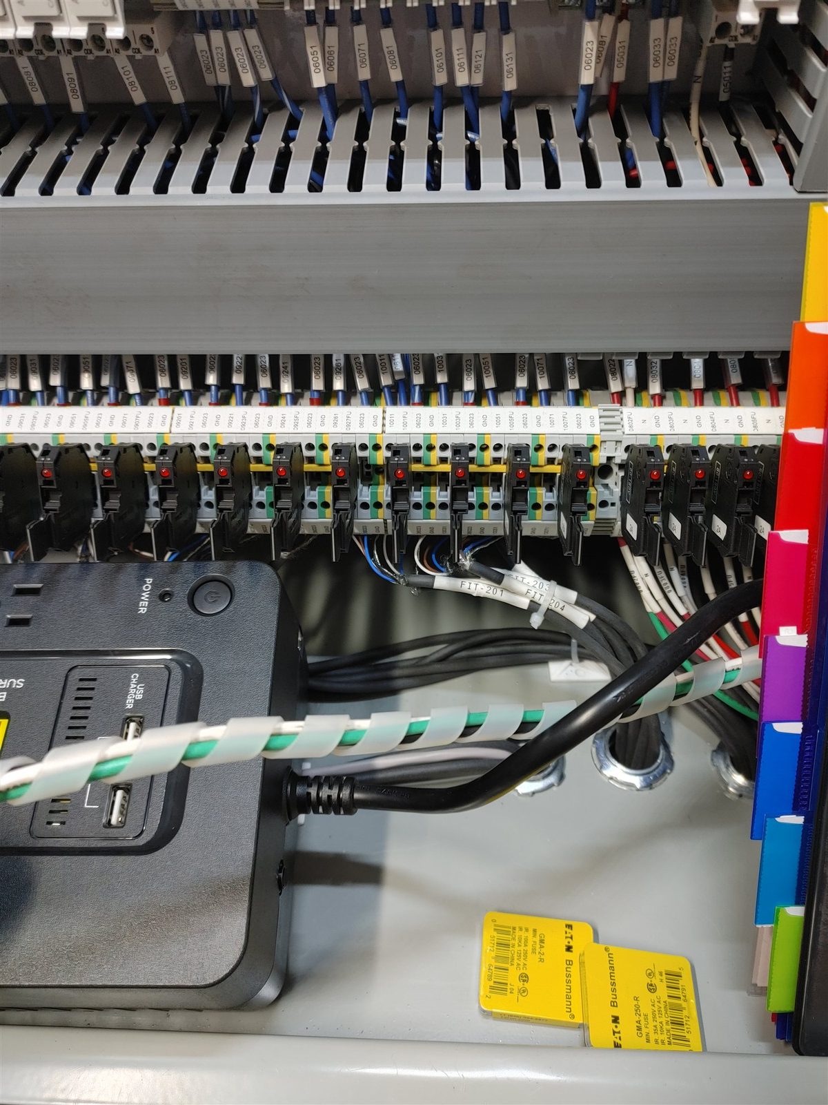 RS4010 — manifold overhead
