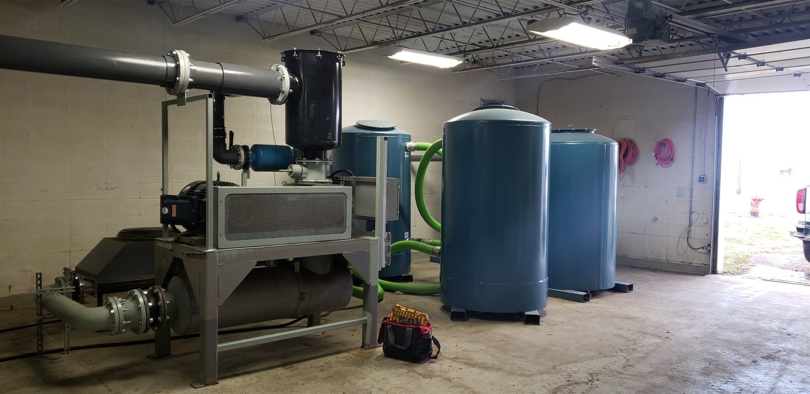 RV5001 — hero blower wide