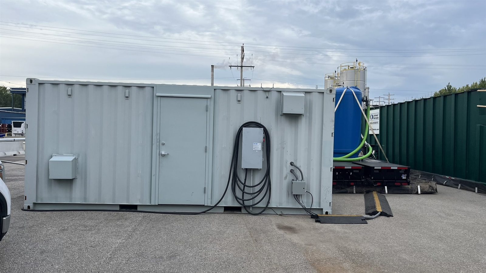 RW6003 — hero container